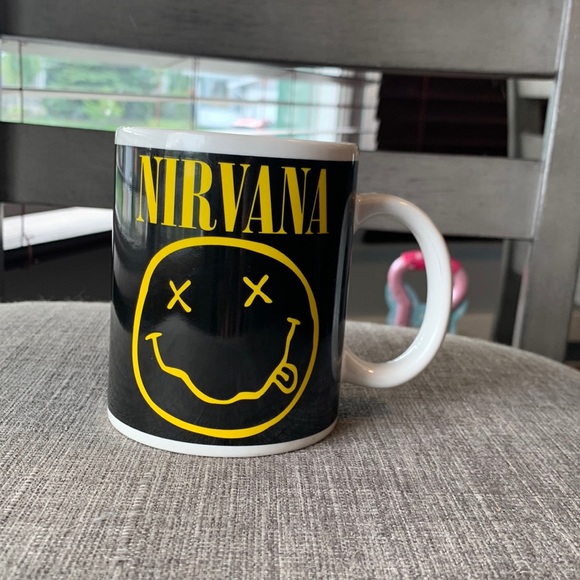 Nirvana Band Smily face mug - 2011 - Picture 1 of 6